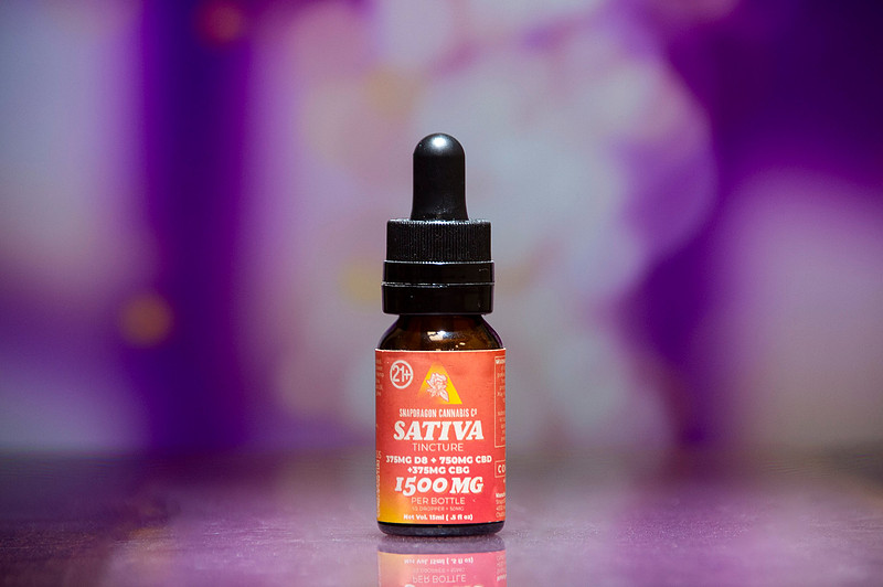 Health & Wellness THC Innovation. Product Photography for Snapdragon Cannabis Co. Chattanooga Tennessee