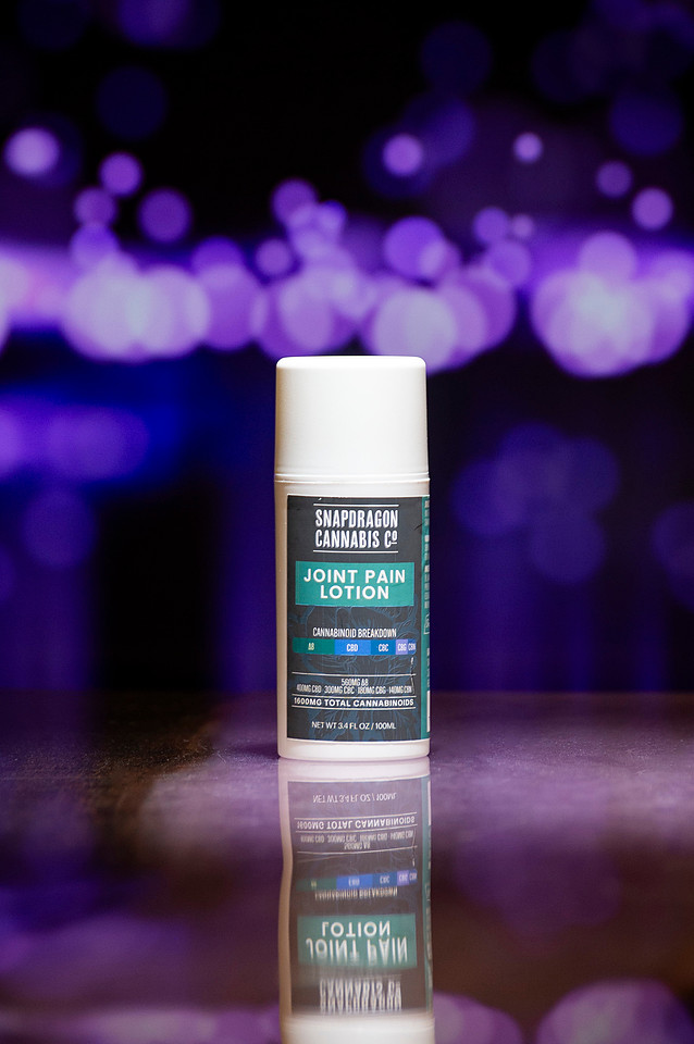 Health & Wellness THC Innovation. Product Photography for Snapdragon Cannabis Co. Chattanooga Tennessee