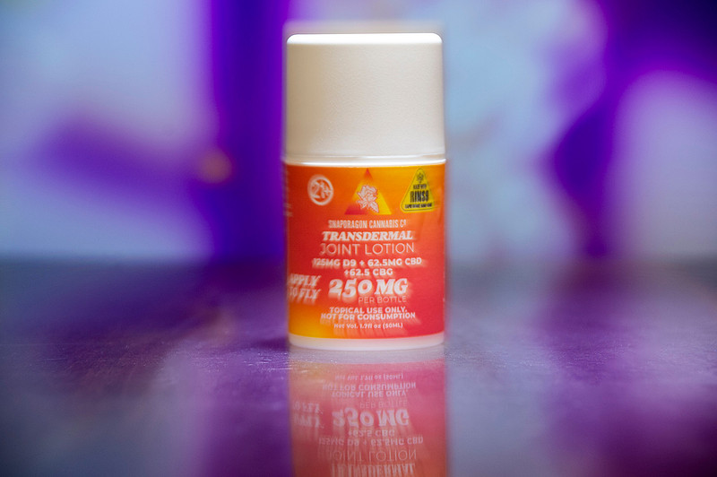 Health & Wellness THC Innovation. Product Photography for Snapdragon Cannabis Co. Chattanooga Tennessee