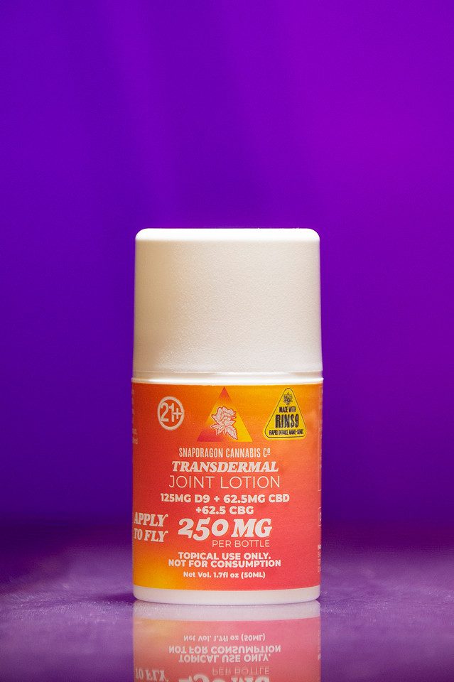 Health & Wellness THC Innovation. Product Photography for Snapdragon Cannabis Co. Chattanooga Tennessee
